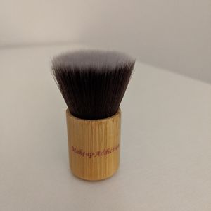 Makeup Addiction Mini Kabuki Brush
